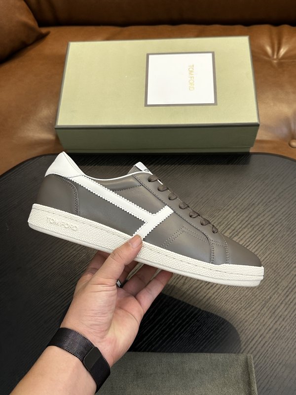 TOM FORD 가죽 로우톱 스니커즈 001-195246