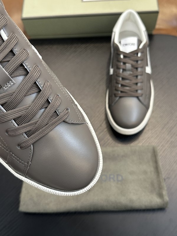 TOM FORD 가죽 로우톱 스니커즈 001-195246