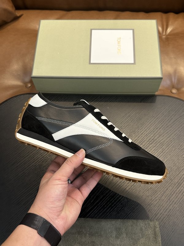 TOM FORD 캠브리지 스웨이드 로우톱 스니커즈 001-195256