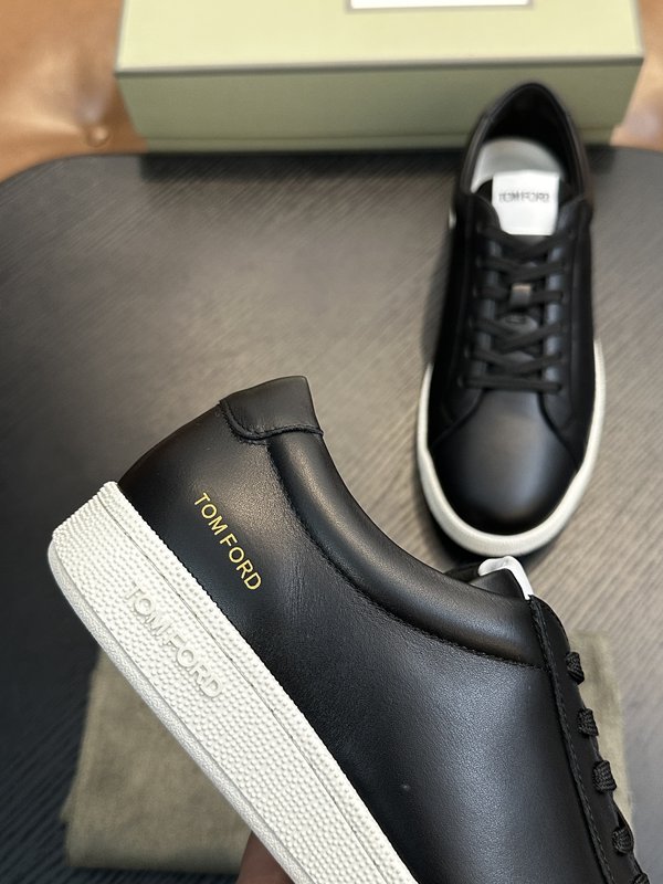 TOM FORD 가죽 로우탑 스니커즈 001-195267