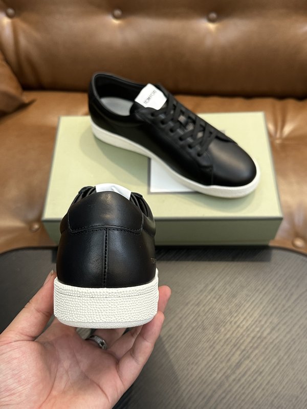 TOM FORD 가죽 로우탑 스니커즈 001-195267