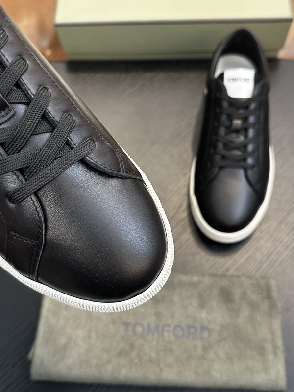 TOM FORD 가죽 로우탑 스니커즈 001-195267