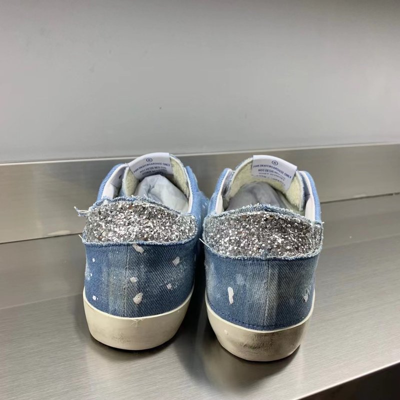 Golden Goose 클래식 운동화 001-195329