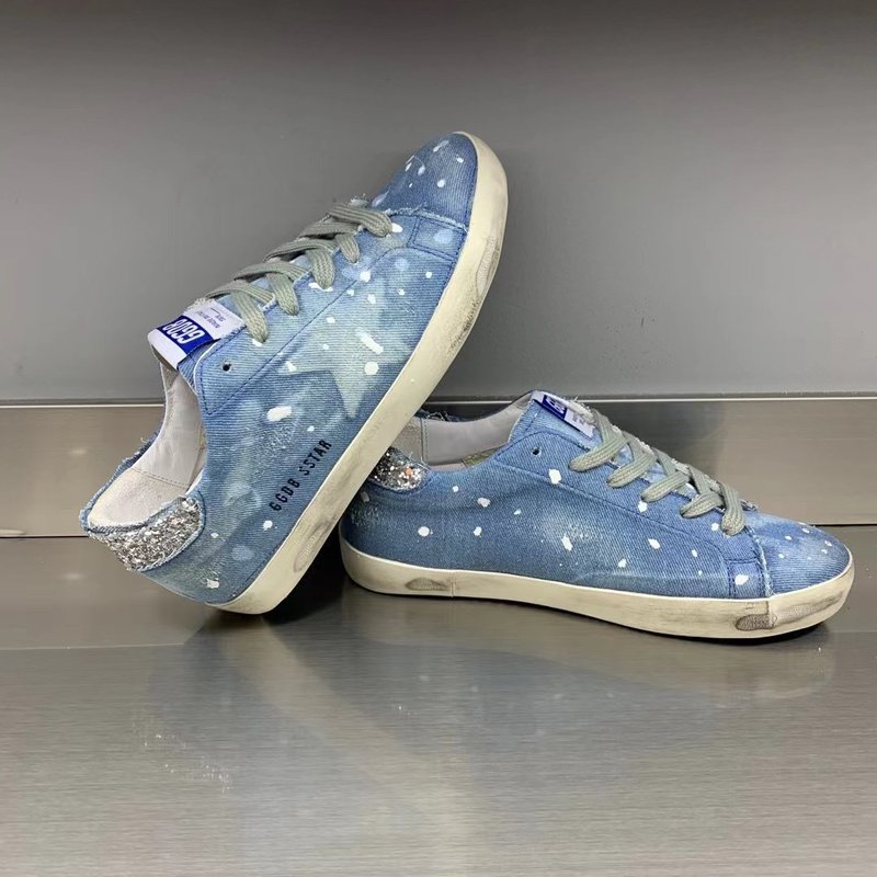 Golden Goose 클래식 운동화 001-195329