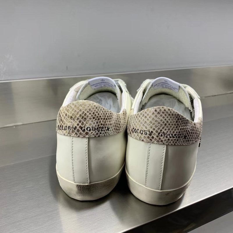 Golden Goose 슈퍼스타 운동화 001-195333