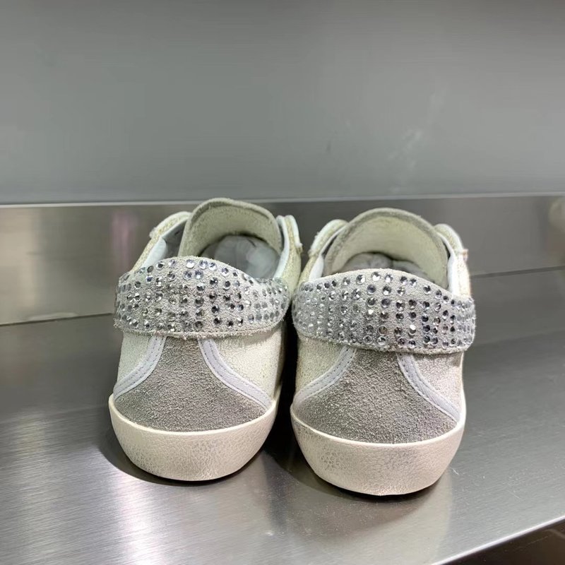 Golden Goose 클래식 스타 운동화 001-195417