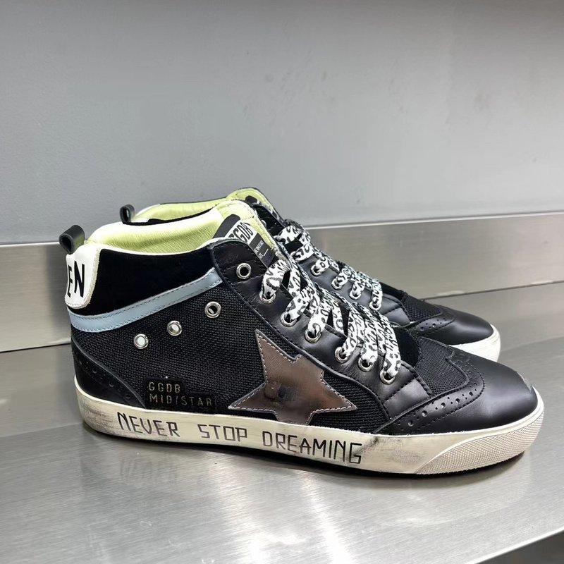 Golden Goose Mid Star 운동화 001-195426