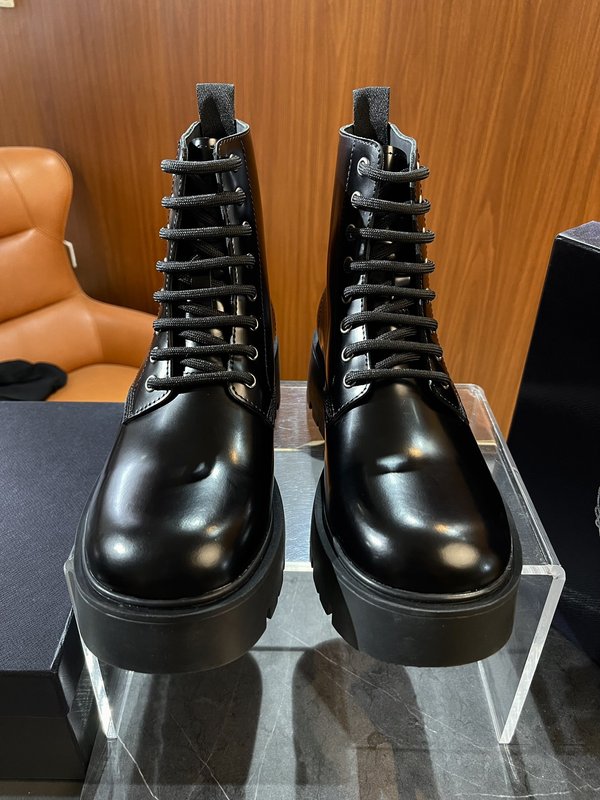 PRADA 광택 가죽 군화 001-195713