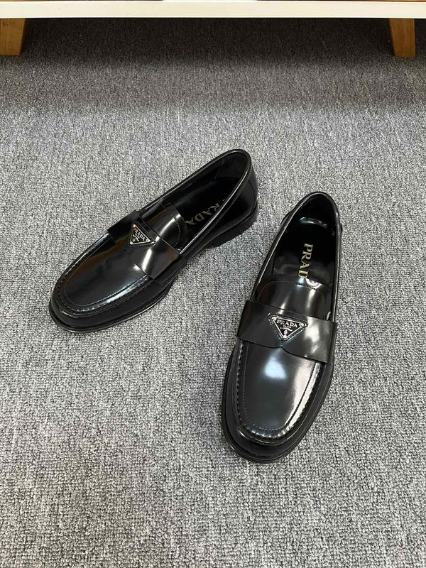 프라다 Prada 남성 프리미엄 가죽 구두 001-195776