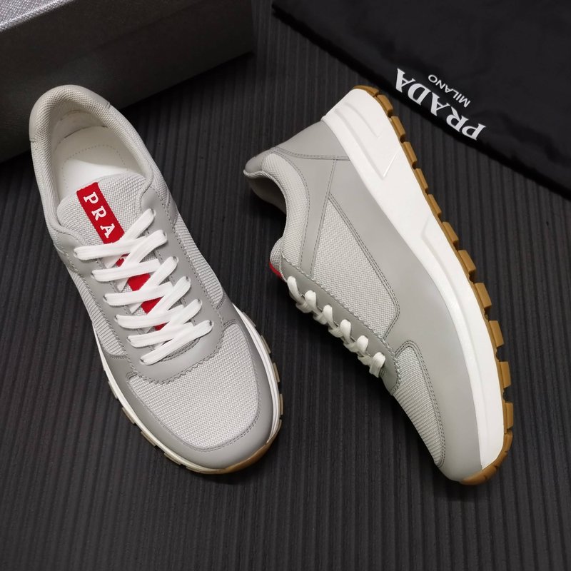 PRADA 그레이 메쉬 운동화 신제품 001-195820