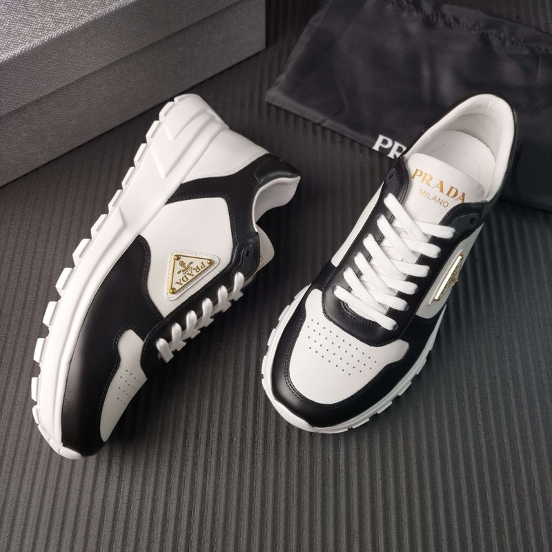 Prada 프라다 신규 화이트 블랙 컬러 슈즈 001-195830