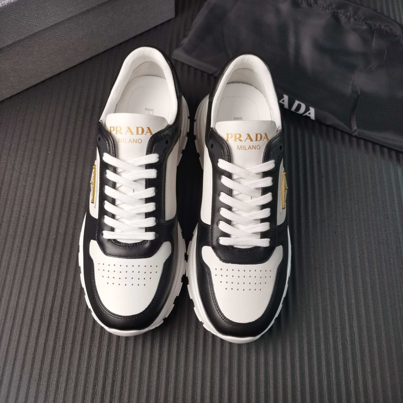 Prada 프라다 신규 화이트 블랙 컬러 슈즈 001-195830