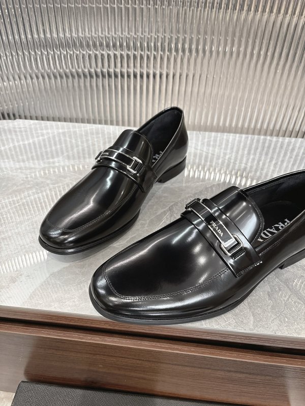 Prada 프라다 남성 캐주얼 로퍼 가죽신발 001-195855