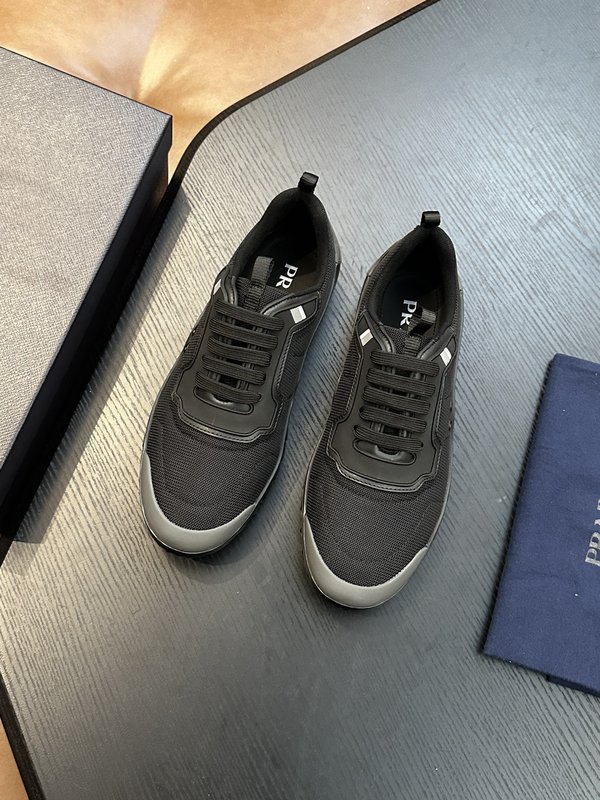 Prada 프라다 남성 나일론 운동화 001-195905