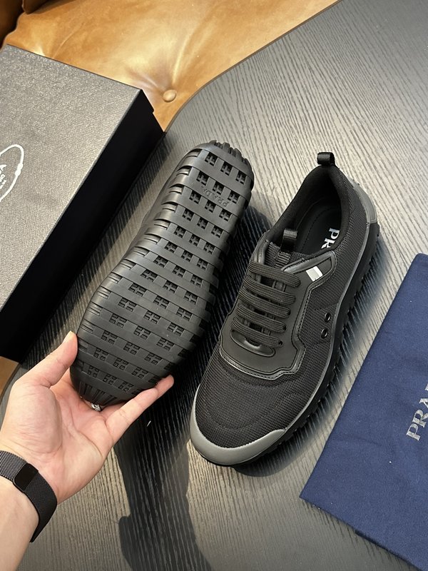 Prada 프라다 남성 나일론 운동화 001-195905