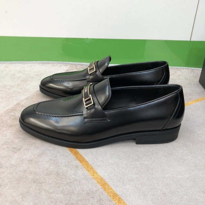 PRADA 패션 캐주얼 런웨이 가죽 신발 001-195916