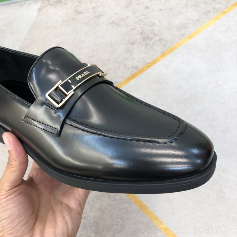 PRADA 패션 캐주얼 런웨이 가죽 신발 001-195916