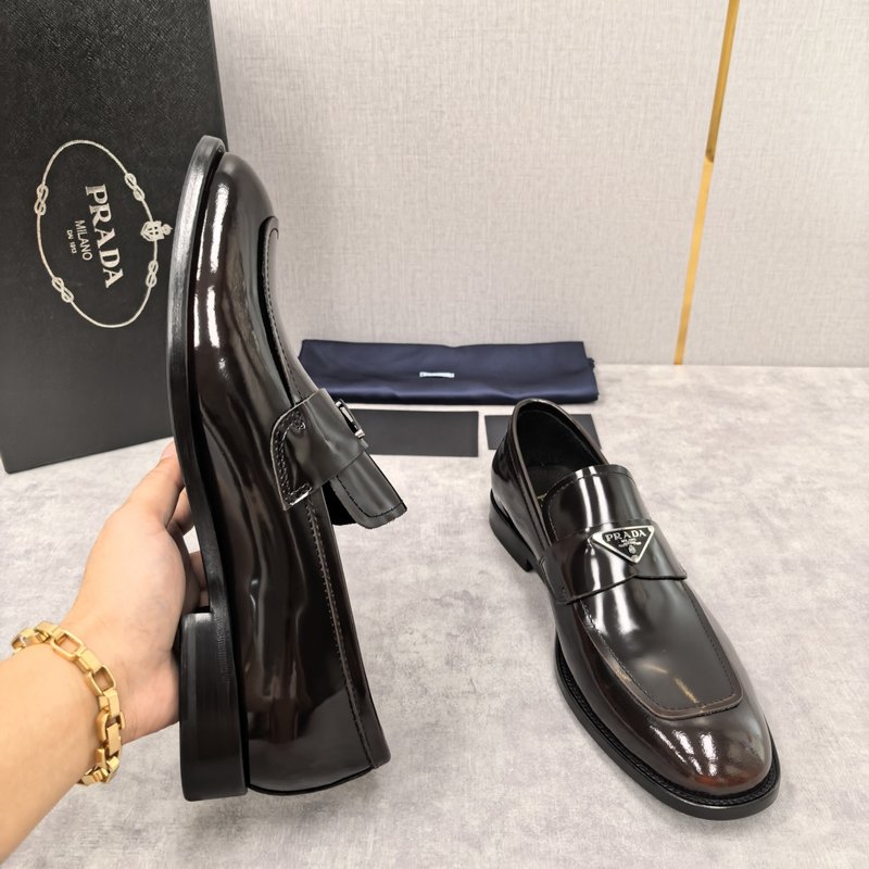 Prada 프라다 사피아노 시리즈 남성 가죽 로퍼 001-195935