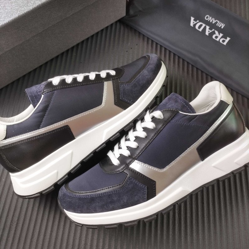 PRADA 란포 소재 운동화 001-195977