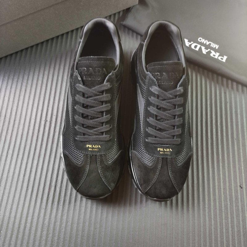 PRADA 프라다 블랙 메쉬 캐주얼 운동화 001-195978