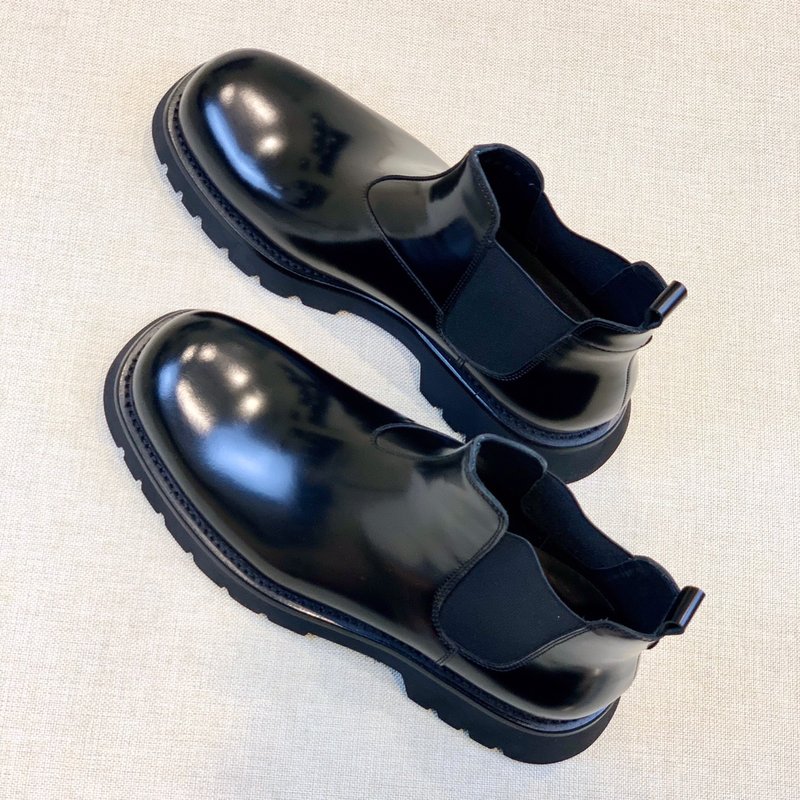 PRADA 클래식 라운드 토 남성 가죽 부츠 001-195985