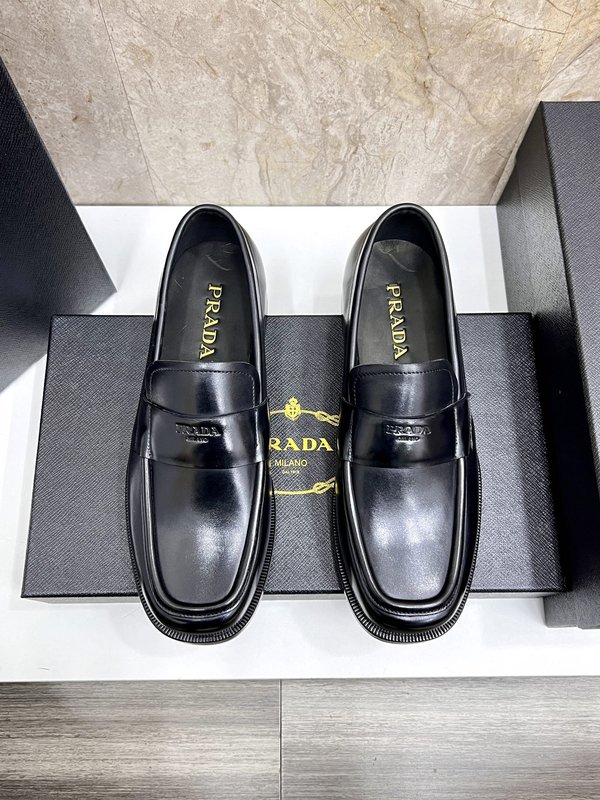 Prada 프라다 남성 비즈니스 가죽 로퍼 001-196018