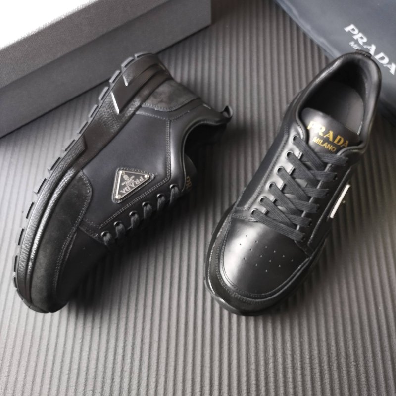 프라다 PRADA 블랙 레더 운동화 001-196030