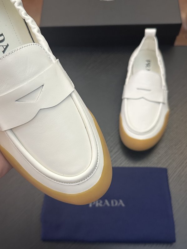 Prada 프라다 남성 나일론 운동화 001-196074
