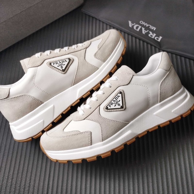PRADA 프라다 화이트 운동 캐주얼 슈즈 001-196105
