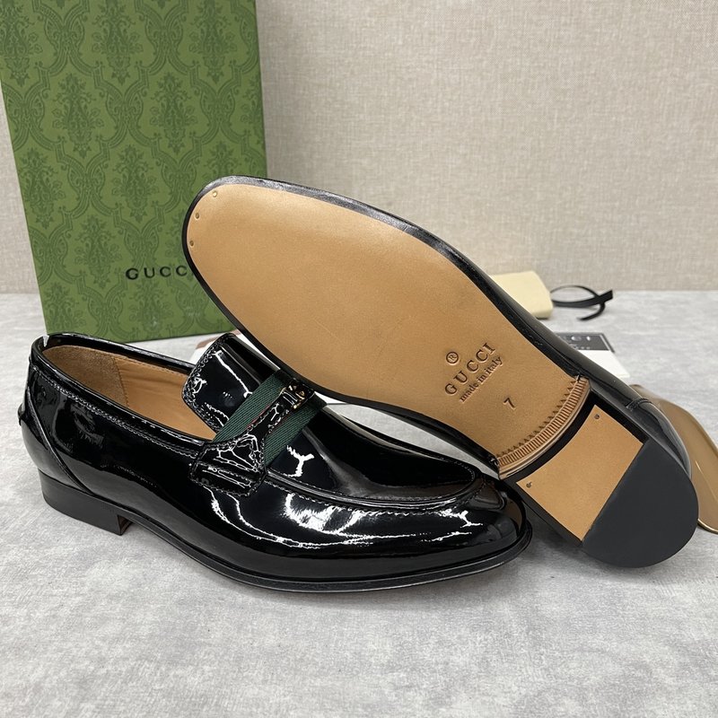 GUCCI 말비트 장식 남성 로퍼 001-196189