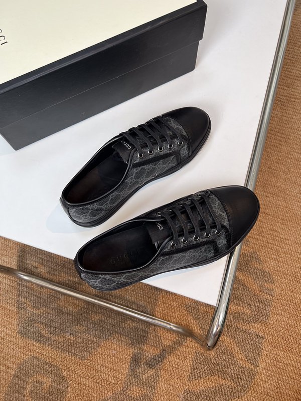 GUCCI 클래식 남성화 수입 가죽 더블 G 001-196203
