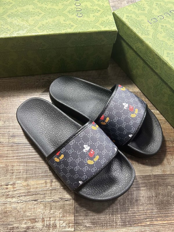 Gucci 구치 클래식 프린트 슬리퍼 001-196208