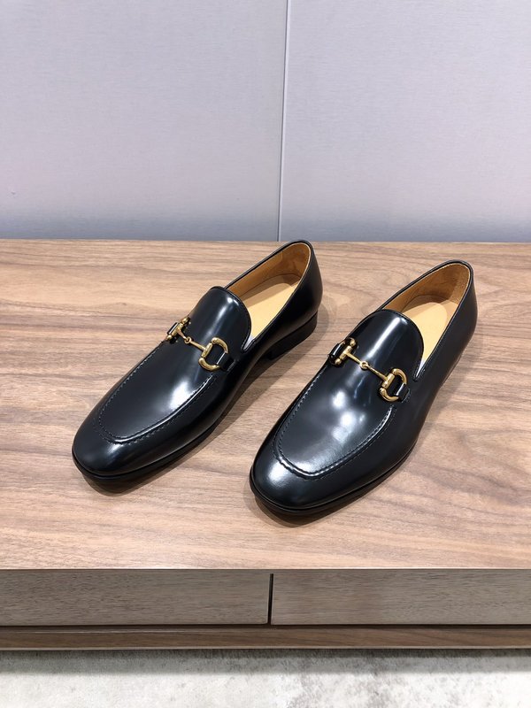 Gucci 남성 신규 말발굽 버클 가죽 구두 001-196282