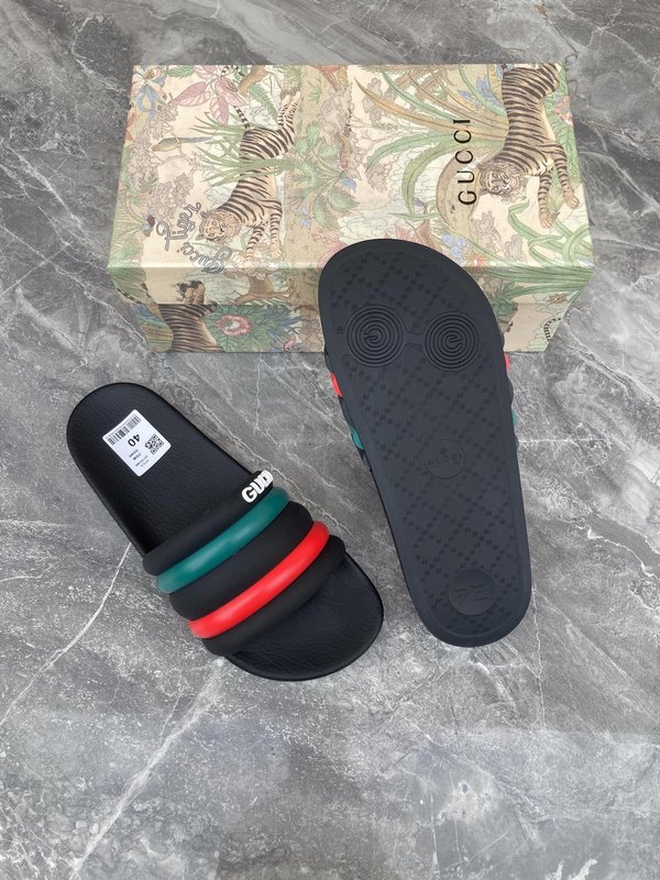 GUCCI 남성 GG 패턴 슬리퍼 001-196294