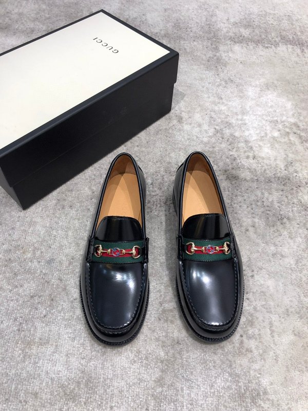 Gucci 신규 소가죽 로퍼 슈즈 001-196388