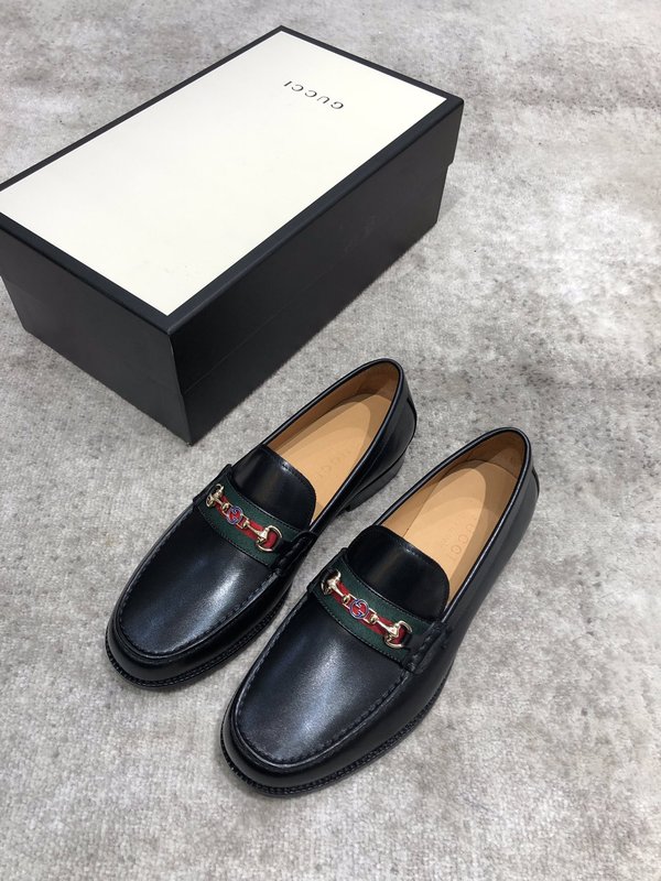 Gucci 신규 소가죽 로퍼 슈즈 001-196388