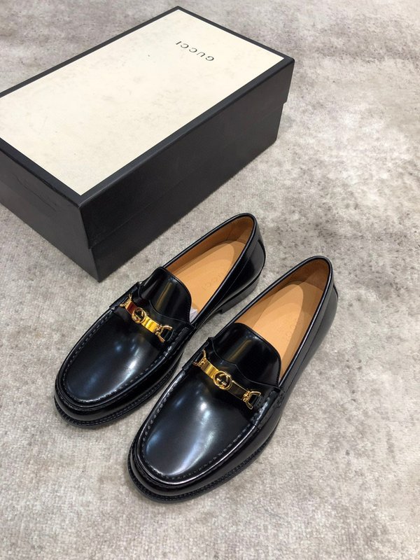 Gucci 신상 소가죽 개변주 로퍼 001-196390