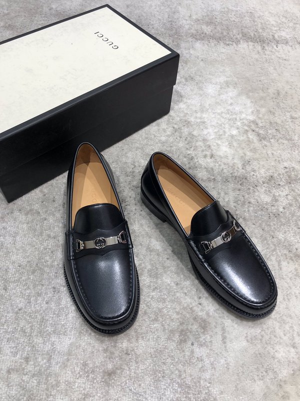 Gucci 신상 소가죽 개변주 로퍼 001-196390
