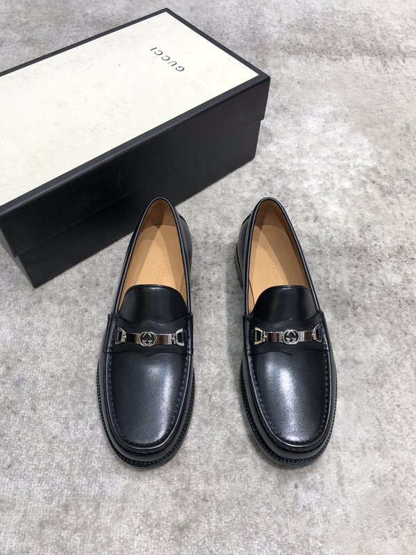 Gucci 신상 소가죽 개변주 로퍼 001-196390
