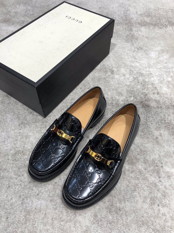 Gucci 신상 카운터 동기 가죽 로퍼 001-196391