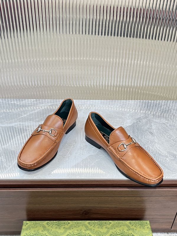 Gucci 남성 말굽 장식 로퍼 브라운 가죽 001-196473