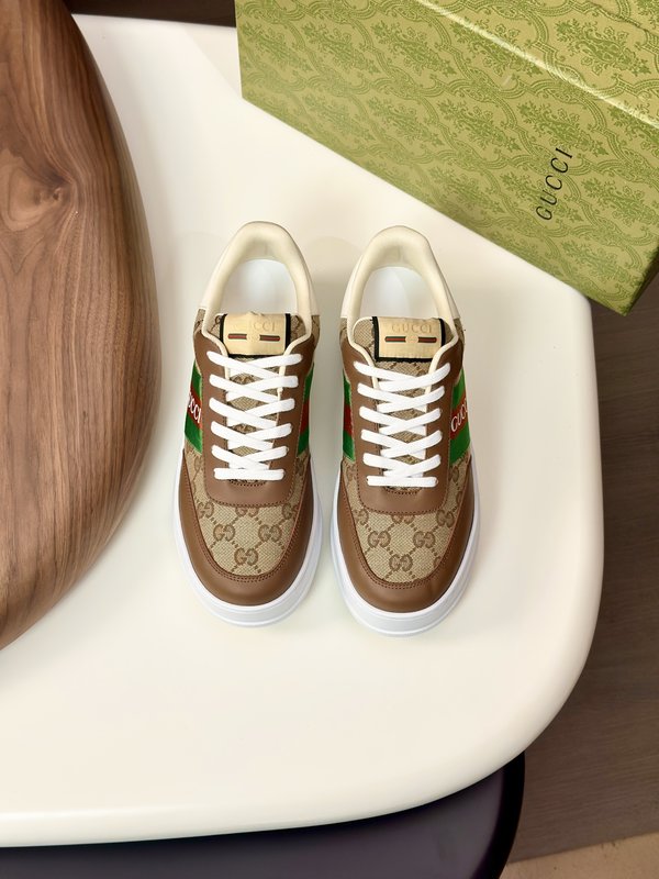 Gucci 구치 가죽 자수 캐주얼 스니커즈 001-196476