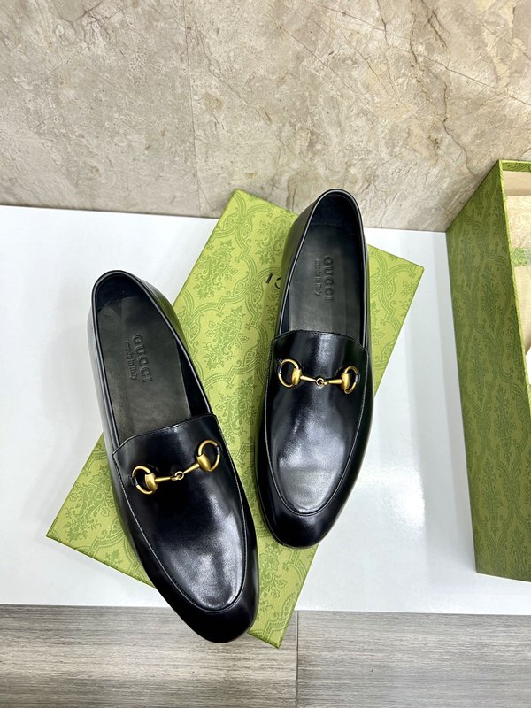 GUCCI 더블 G 스트랩 가죽 로퍼 001-196535