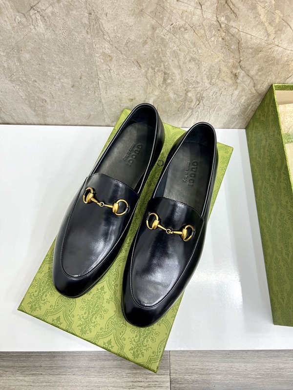 GUCCI 더블 G 스트랩 가죽 로퍼 001-196535