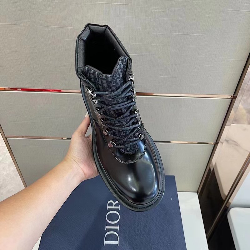 Dior Explorer 남성 군용풍 가죽 부츠 001-196631