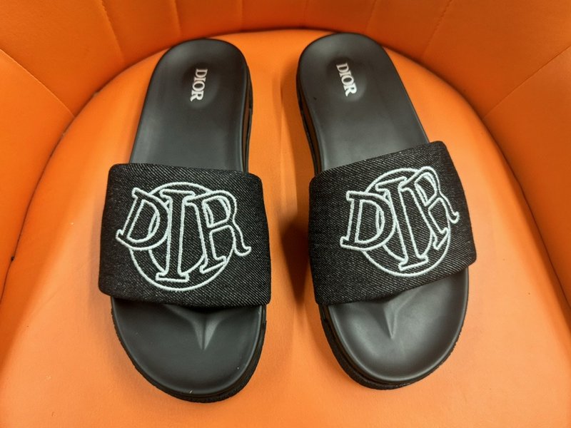 DIOR 디올 신규 자수 슬리퍼 001-196676