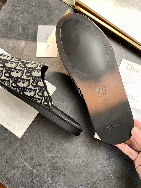 Dior 2022 신상 INDIOR 뮬레 신발 001-196680