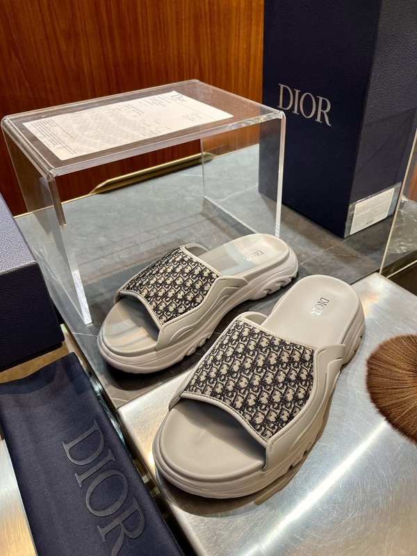 Dior 디오르 오블리크 프린트 소 가죽 슬리퍼 001-196686
