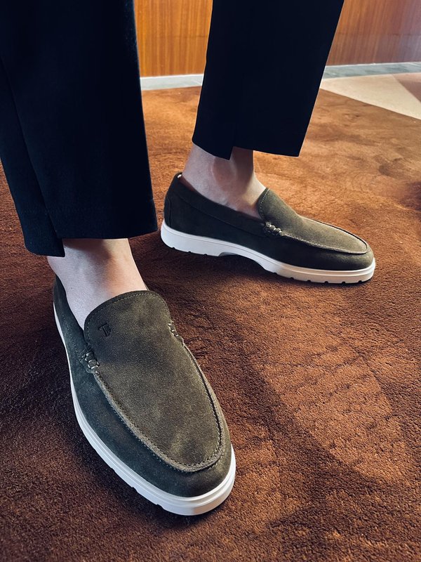 TOD's 2023 초가을 가죽 로퍼 001-197214