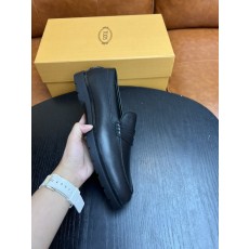 TODS 남성 스웨이드 로퍼 가죽구두 001-197317